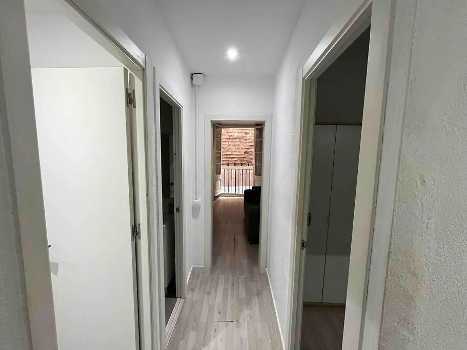 Confortable Apartment In The Heart Of Raval Barcelona Spain